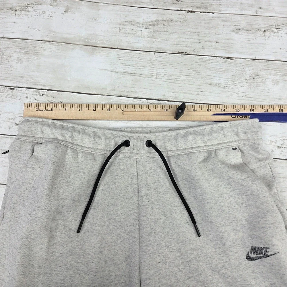 Nike‎ Joggers Mens Large Grey Tech Fleece Tapered Sweatpants Oatmeal DD4706 100